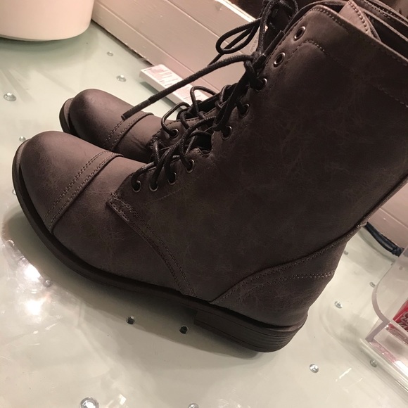 Combat boots - Picture 2 of 4